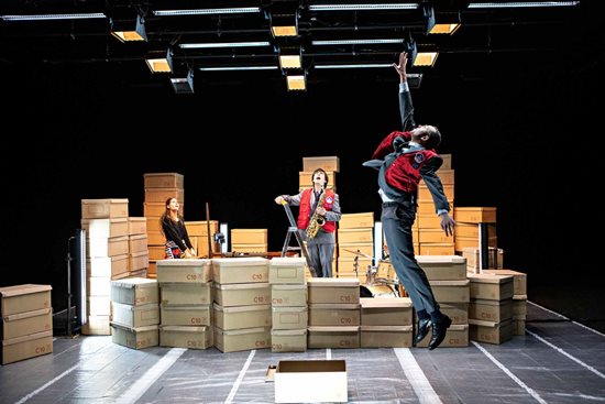 Fugue en cartons